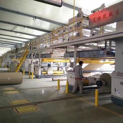 Dây chuyền sản xuất giấy bìa 200m / phút, nhà máy cắt tỉa tự động 5 lớp